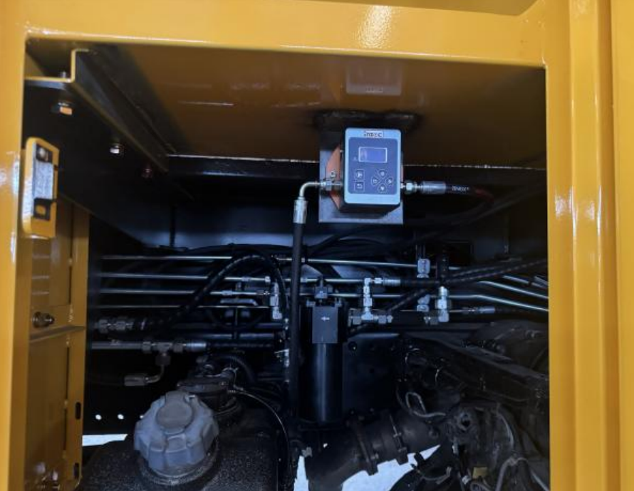 登高檢修電源車油液污染度在線監測應用案例:IFJ-3BW油液污染度傳感器助力設備可靠運行 圖2.png